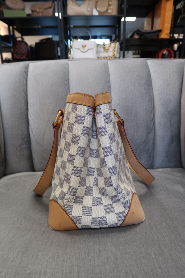 Louis Vuitton Hampstead PM - Image 17