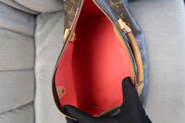 Louis Vuitton Limited Edition Speedy  30 V Grenade - Image 11