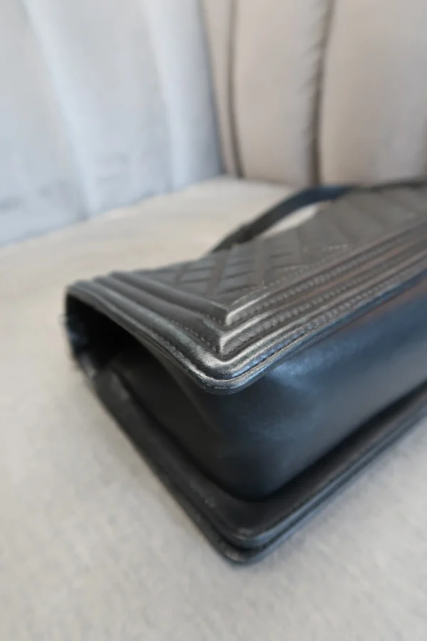 Chanel Old Medium Boy - Image 10