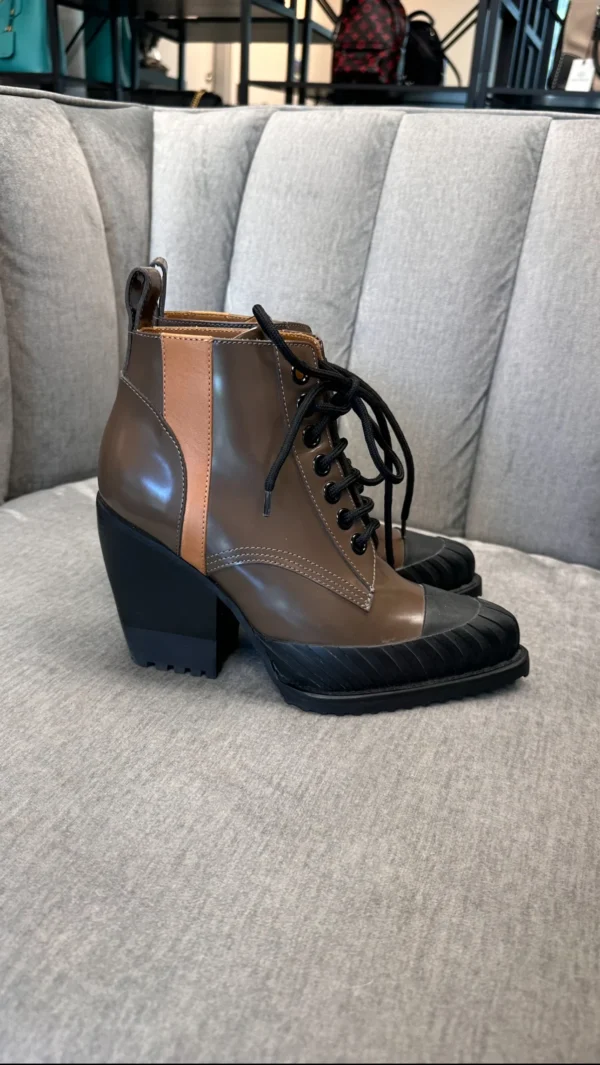 Chloe Lace Up Boots (38) - Image 6