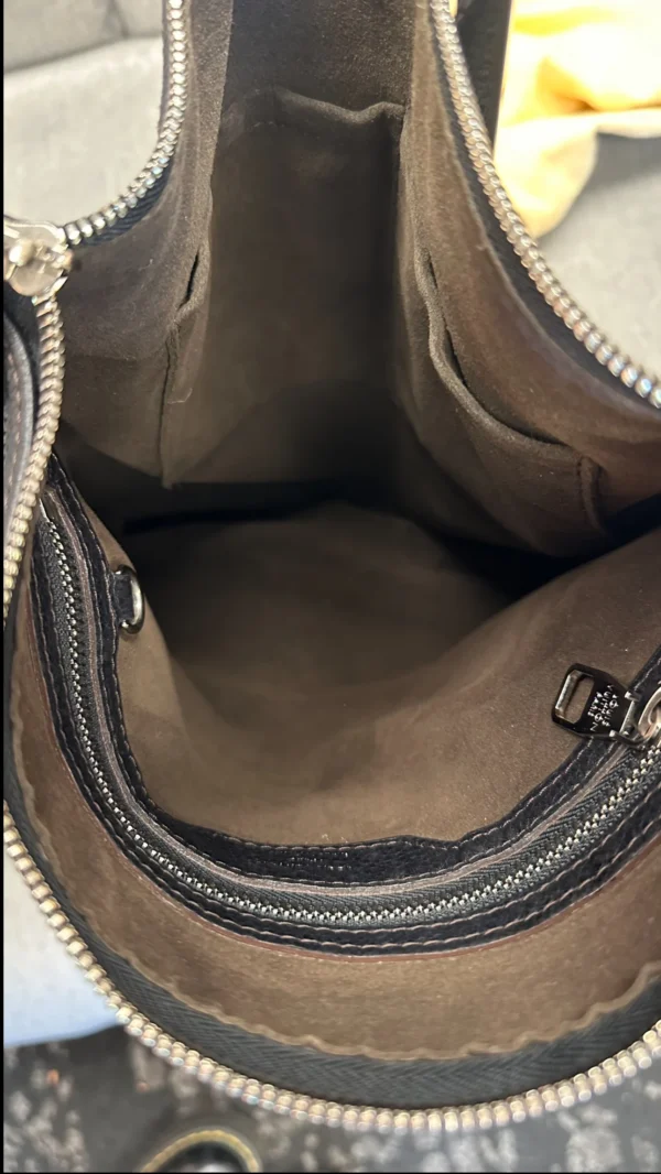 Louis Vuitton Mahina Selene PM - Image 7