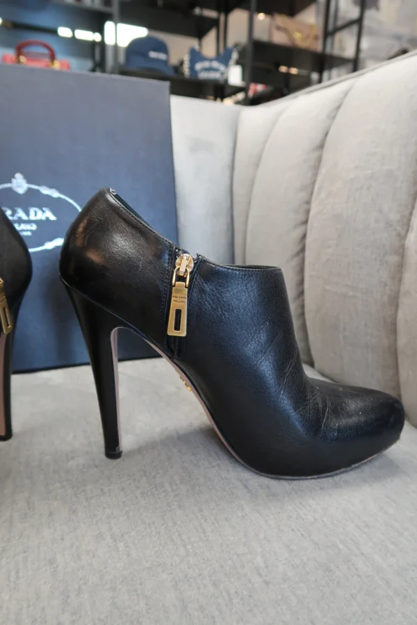 Prada Calzature Donna Booties (38.5) - Image 6